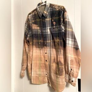Mens size Lg distressed cotton flannel.
